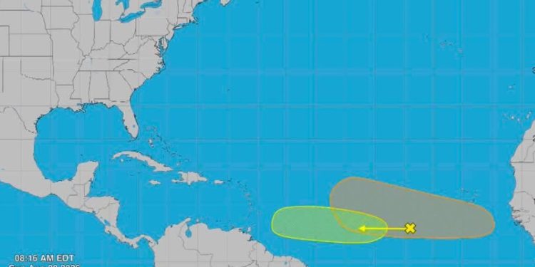 Autoridades monitorean tres zonas de baja presión en el Atlántico; sin riesgo para Quintana Roo