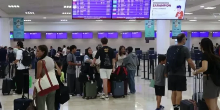 Cancún consolida liderazgo turístico con 388 vuelos programados en su aeropuerto internacional