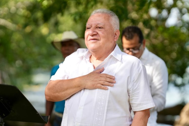 Rafa Marín lleva a Bacalar el llamado a defender la soberanía nacional