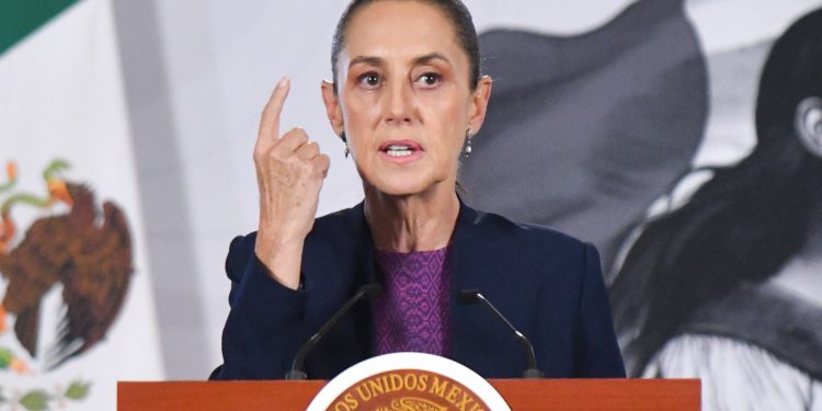 Claudia Sheinbaum envía iniciativa para prohibir la doble nacionalidad en la Presidencia y gubernaturas