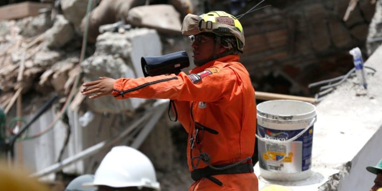 Brigada de Rescate Topos Tlatelolco confirma que no viajará a Colombia; habilitan centro de acopio en CDMX