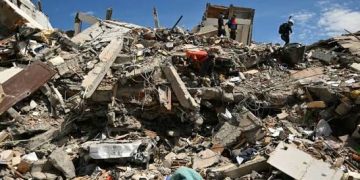 Elevan a 83 los fallecidos tras potente terremoto de magnitud 7.7 en la isla de Flores, Indonesia
