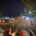Vecinos de Playa del Carmen bloquean vialidades clave por segunda noche tras nuevos apagones de CFE