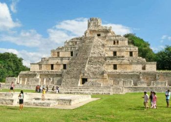 Registran repunte turístico de 22 mil visitantes en zonas arqueológicas de Campeche durante julio