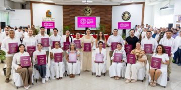 Estefanía Mercado entrega la glosa de su Segundo Informe de Gobierno