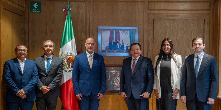 Gobierno de Yucatán y SICT acuerdan acciones para fortalecer la infraestructura vial de Mérida