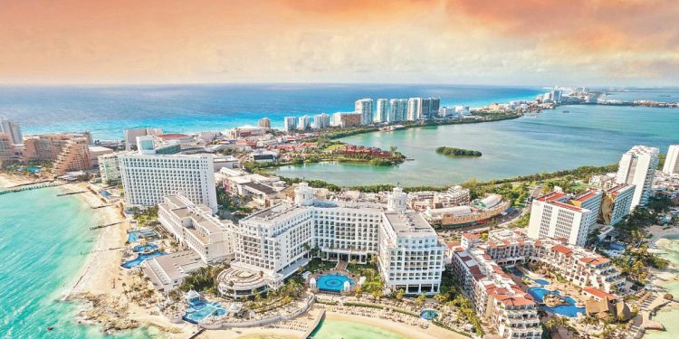 Quintana Roo proyecta la incorporación de 10 mil nuevas habitaciones de hotel para 2028