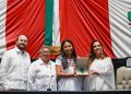 Entregan medalla al mérito Mujer Indígena Maya “María Petrona Uicab” a Deira Jiménez Balam
