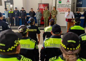 Diego Castañón fortalece la Seguridad Pública en Tulum con entrega de equipamiento y uniformes