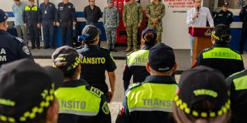 Diego Castañón fortalece la Seguridad Pública en Tulum con entrega de equipamiento y uniformes