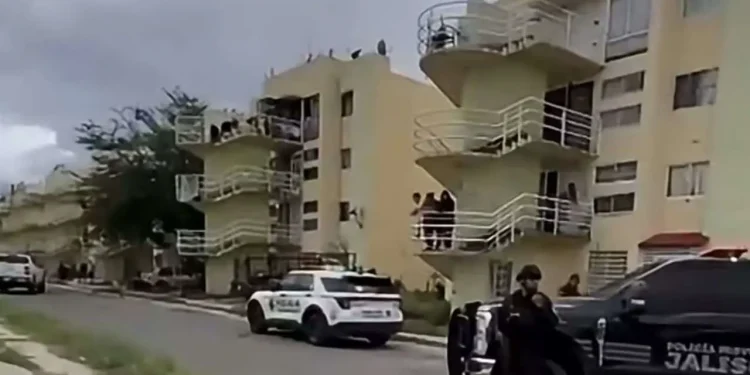 Enfrentamiento en Tlajomulco deja un presunto delincuente abatido y un agente de la FGR herido