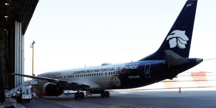 Secretaría Anticorrupción investiga presunta filtración de base de datos de Aeroméxico en Telegram