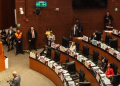 Senado aprueba reforma contra el uso indebido de identidad con sanciones de prisión y multas; la «Ley Antimemes» pasa a la Cámara de Diputados