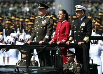 «México no se arrodilla, nunca se vende», asegura Sheinbaum durante el Desfile del 16 de septiembre