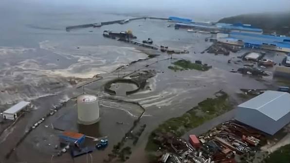 Japón ordena la evacuación de casi dos millones de personas ante el paso del tifón «Dujuan»