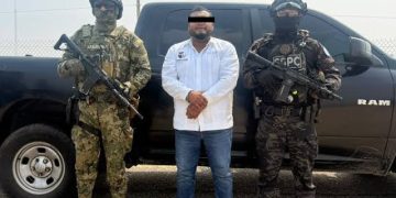 Detienen al alcalde de Juchitán, Miguel Sánchez Altamirano, y a alias «La Parca» en operativo coordinado en Oaxaca