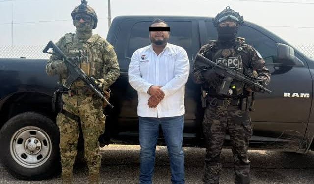 Detienen al alcalde de Juchitán, Miguel Sánchez Altamirano, y a alias «La Parca» en operativo coordinado en Oaxaca