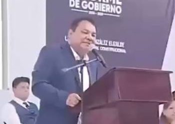 Alcalde de Nicolás Flores, Hidalgo, desata polémica tras afirmar en su informe que «robó» para dárselo a la ciudadanía