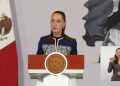 Sheinbaum plantea la necesidad de regular la IA y las redes sociales, pero supedita la discusión al calendario electoral