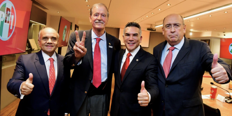 Sheinbaum cuestiona acercamiento entre Fox y la dirigencia del PRI rumbo a los comicios de 2027