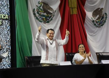 Encabeza Huacho Díaz Mena gira de trabajo en el cono sur de Yucatán