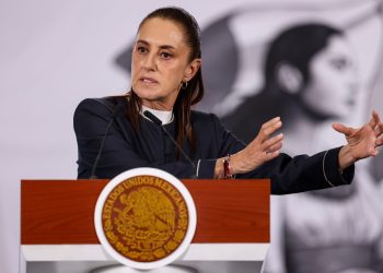 Sheinbaum evita posicionarse sobre la presencia de «Andy» López Beltrán en el 15 aniversario de Morena