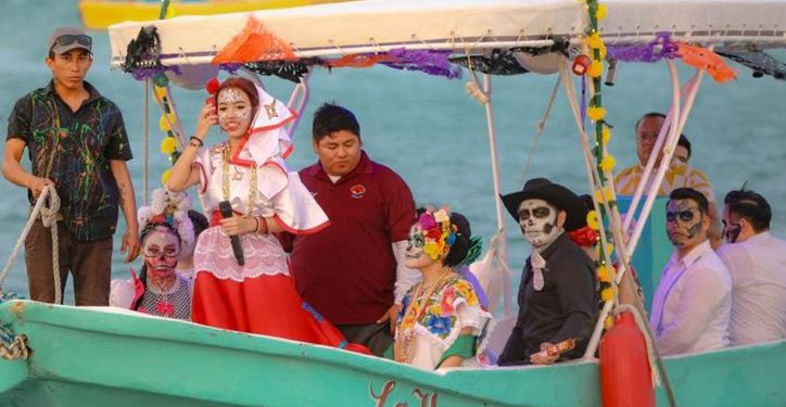 Inician en Quintana Roo las festividades del Janal Pixan con procesiones marítimas, altares y eventos culturales