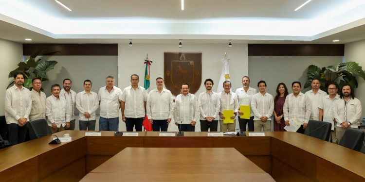 Huacho Díaz Mena anuncia inversión con 10 proyectos estratégicos y más de 14 mil empleos para Yucatán