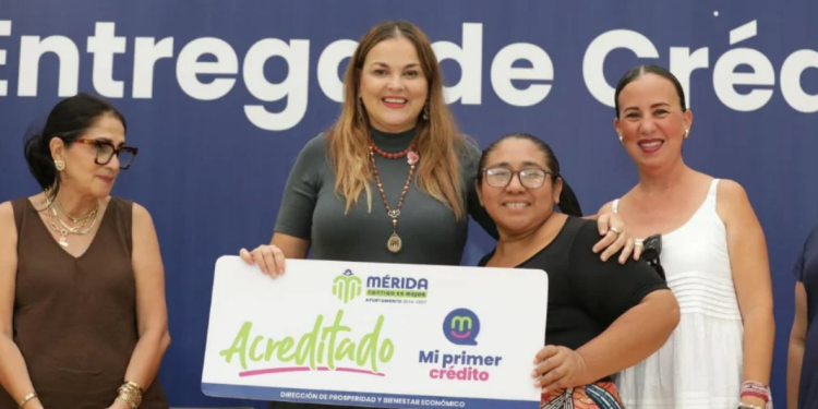 Ayuntamiento de Mérida entrega 108 créditos para impulsar la economía local y el emprendimiento