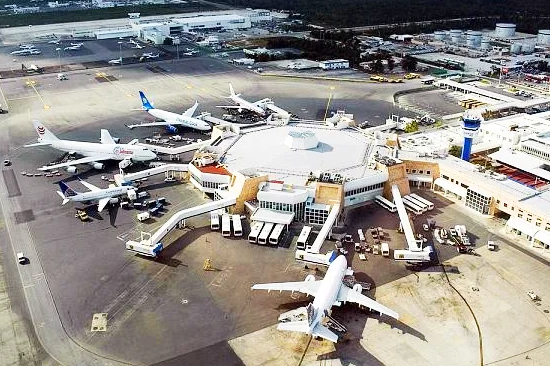 Aeropuerto de Cancún registra en septiembre su cifra de pasajeros más baja del año