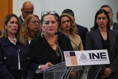 Cae la corrupta presidenta del INE, Guadalupe Taddei tras polémica por contratos e irregularidades