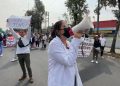 Protesta de trabajadores del IMSS colapsa el Circuito Interior y concluye con la toma parcial de la sede sindical en la CDMX