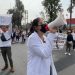 Protesta de trabajadores del IMSS colapsa el Circuito Interior y concluye con la toma parcial de la sede sindical en la CDMX