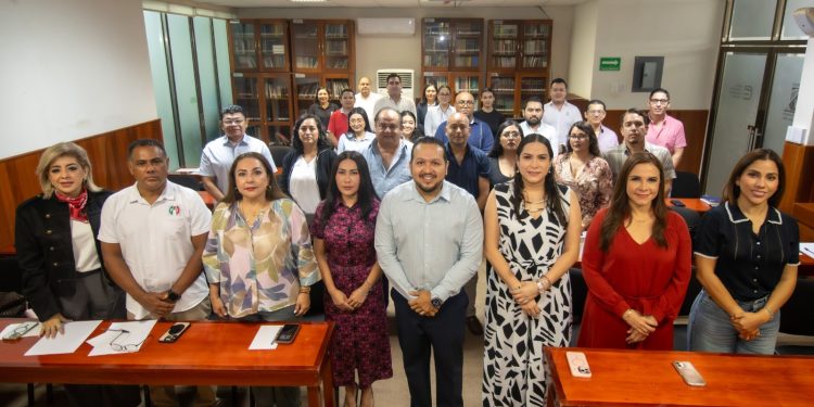 TEQROO capacita a partidos políticos sobre el funcionamiento del Sistema de Juicio en Línea