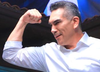 Claudia Sheinbaum descarta denunciar ante la FGR a Lilly Téllez y «Alito» Moreno por traición a la patria