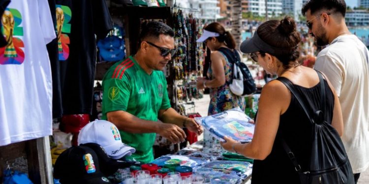 Comercio local cobra impulso en Cancún: 96 locales operan en mercados municipales