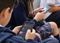 Comisiones del Senado aprueban prohibir celulares en escuelas de educación básica