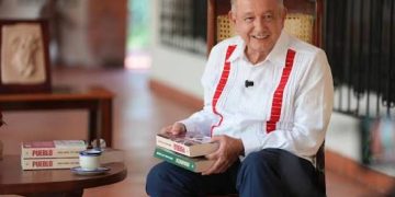 Andrés Manuel López Obrador reaparece desde Palenque; destaca avances de la 4T y la recuperación del salario mínimo