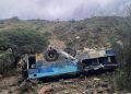 Accidente en Bolivia: Minibús cae a un barranco y deja al menos siete muertos y cuatro heridos