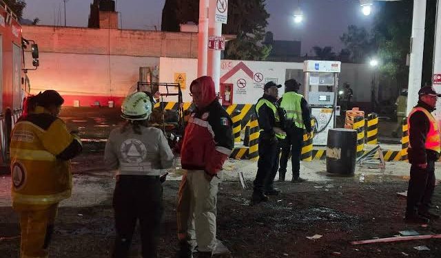Explosión e incendio en gasera de Coacalco provocan evacuaciones y movilización de emergencia