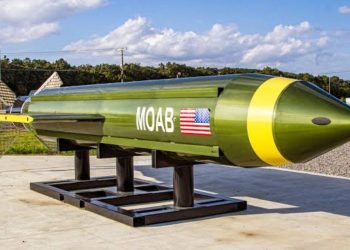 Donald Trump descarta uso de armas nucleares y tropas terrestres en Irán, pero contempla bomba MOAB